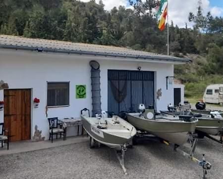R U Ready Fishing, River Ebro Mequinenza Eksteriør bilde